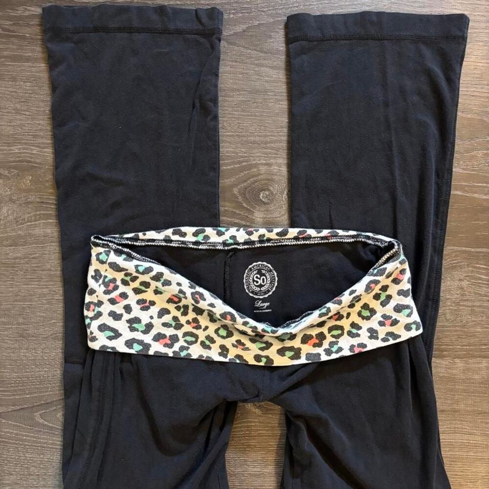 Y2K VTG SO Black Foldover Flare Yoga Pants Leopard Waistband Size Large <3